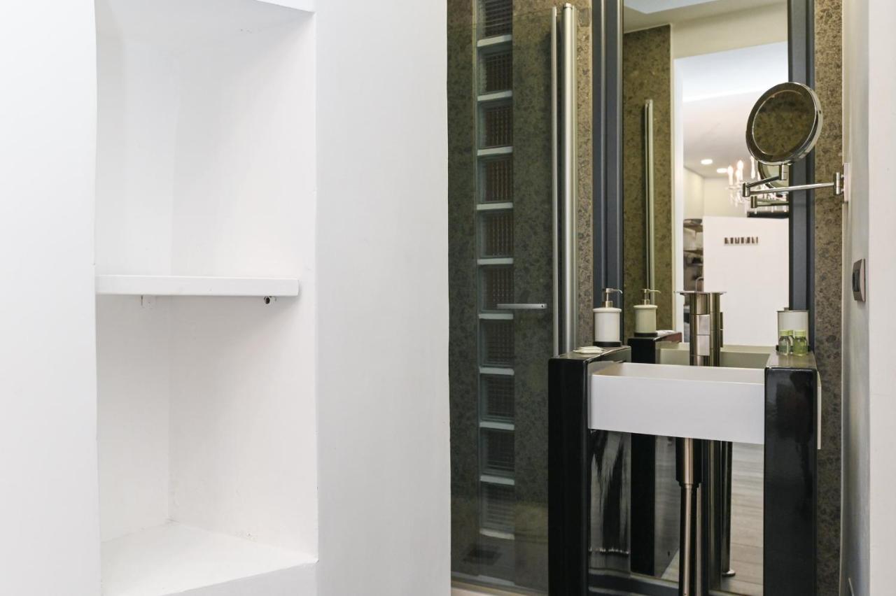 The Essential Trastevere Design Studio Rom Exterior foto
