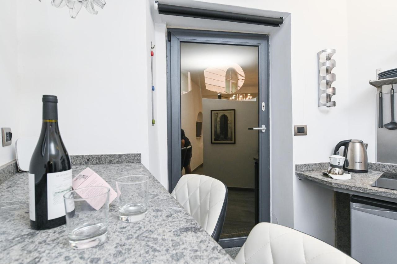 The Essential Trastevere Design Studio Rom Exterior foto