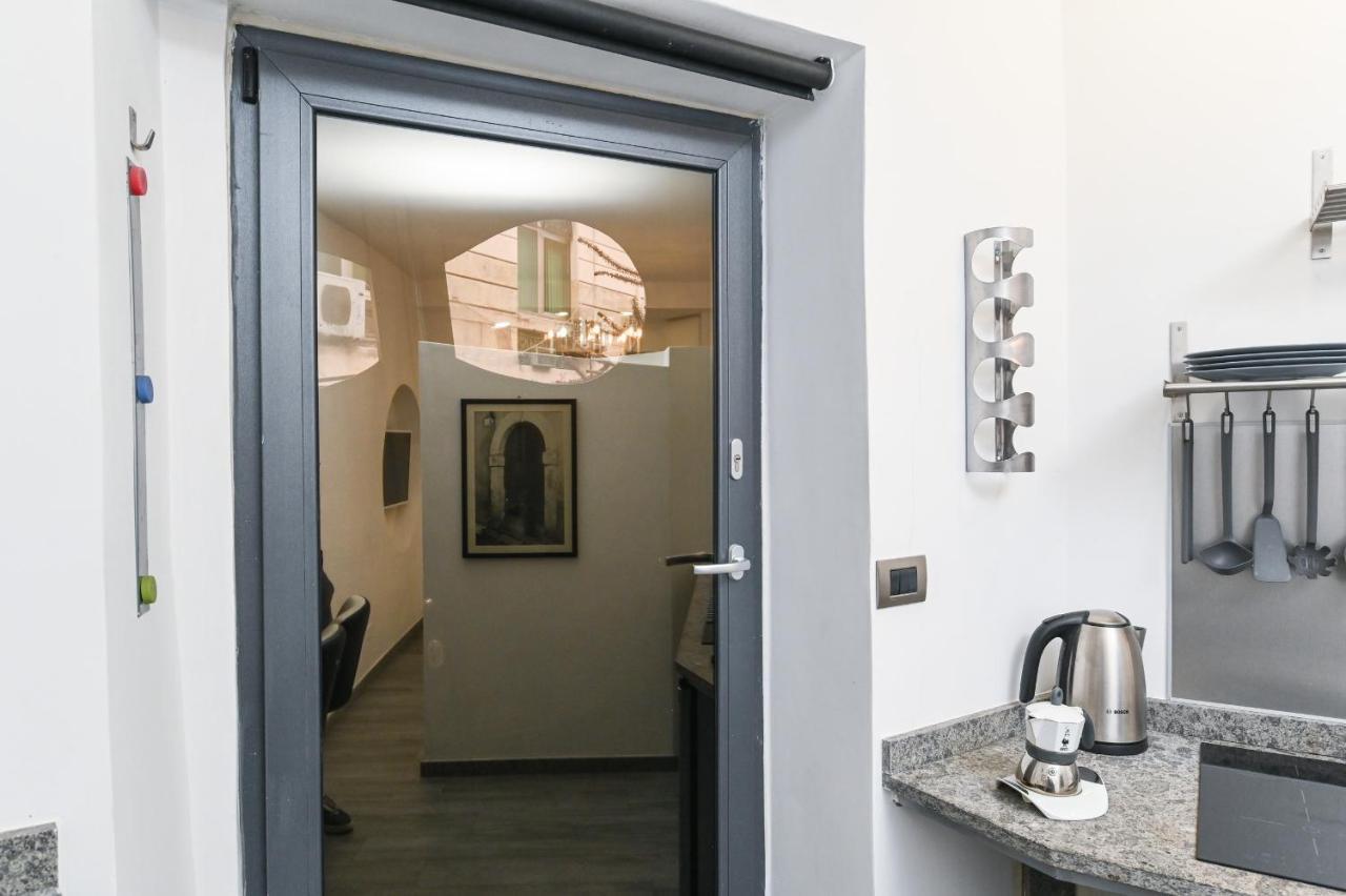 The Essential Trastevere Design Studio Rom Exterior foto